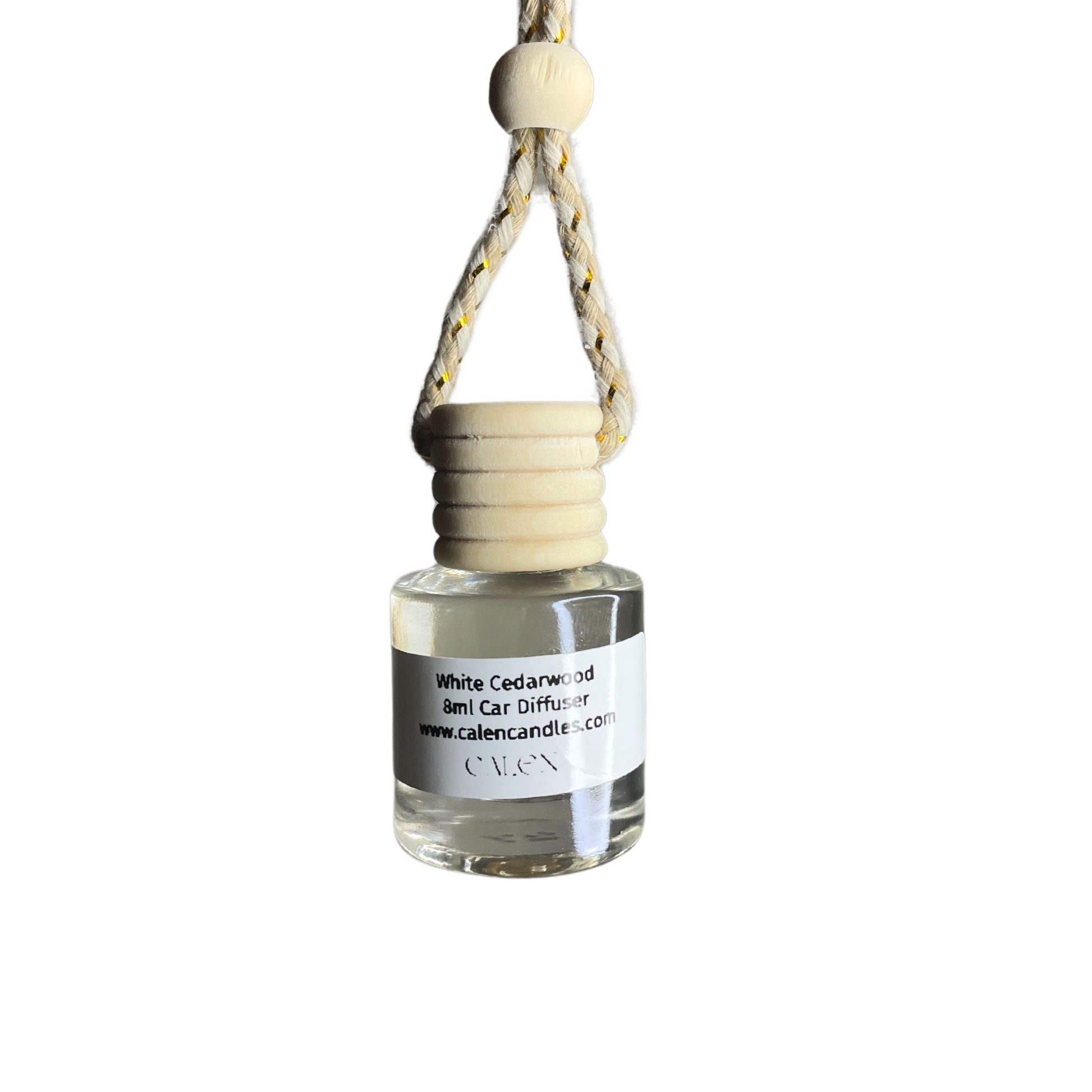 White Cedarwood car diffuser, 8ml, perfect for adding a calming fragrance to your vehicle. Phthalate-free and easy to use.